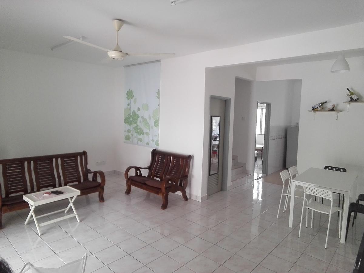 Wong Bentong Makmur Homestay Exterior photo